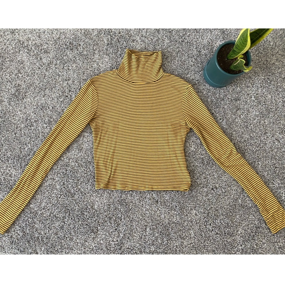 Forever 21 - Cropped Turtleneck